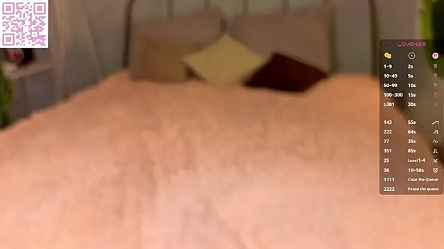 NarcisaDicker webcam