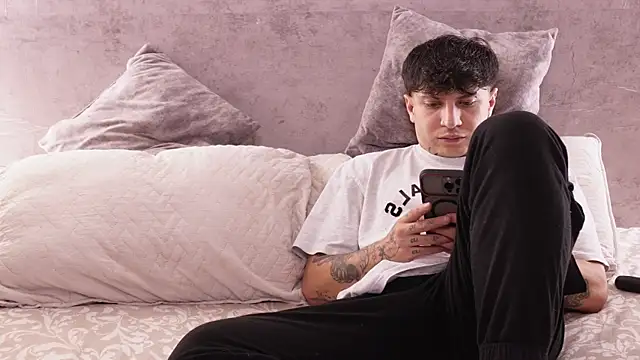 Nicky_and_Blake webcam