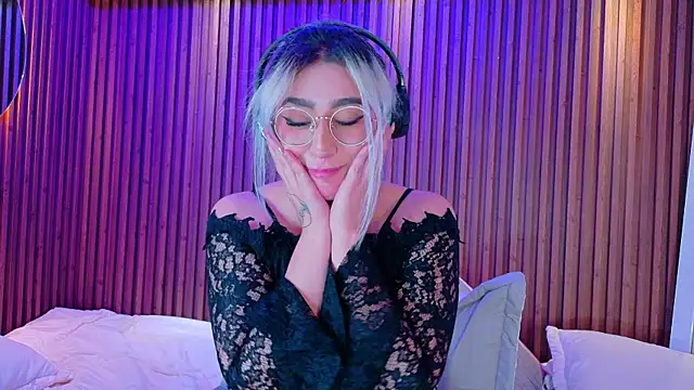 GabyRose9 webcam