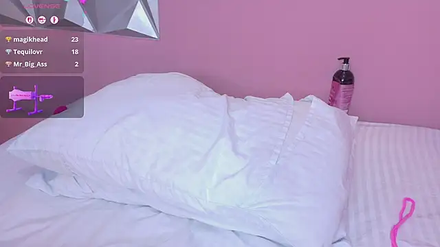 mia_gold_ webcam