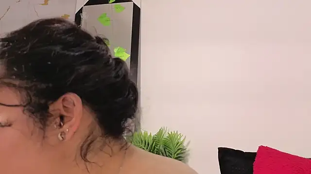 Iam_Issaa_ webcam