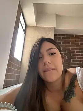 Latina_vanessa live cam on StripChat