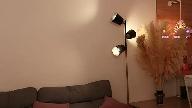 Sandy-the-Squirrel live webcam show