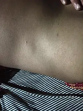 Khushi_803 live webcam show