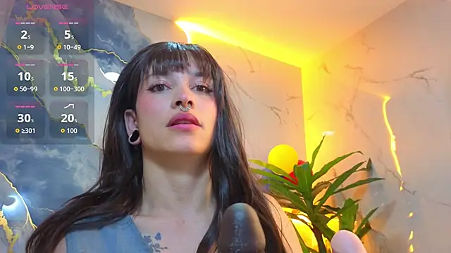 Lily_Tx live cam on StripChat