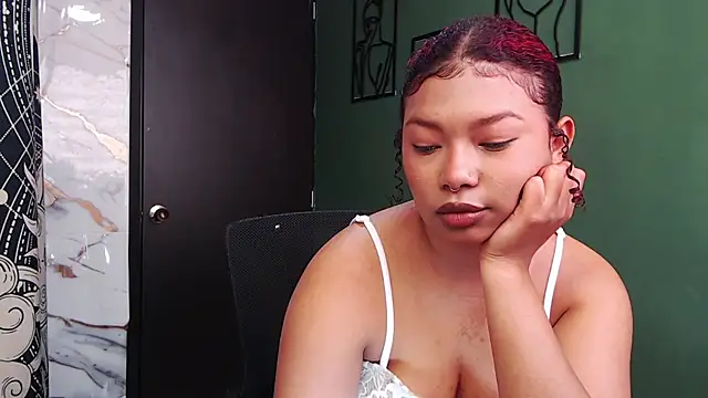 JadaRoberts webcam