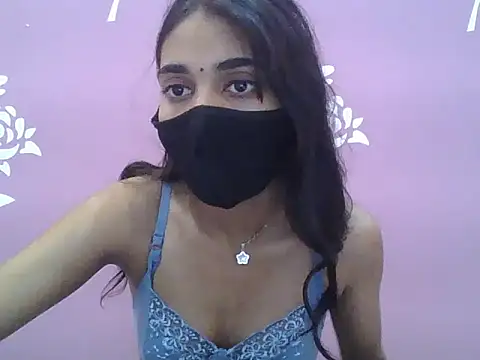 Shanaya_xo webcam