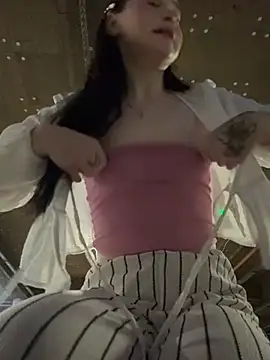 kitty_sixseven webcam