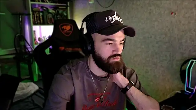 _Serious_Man webcam