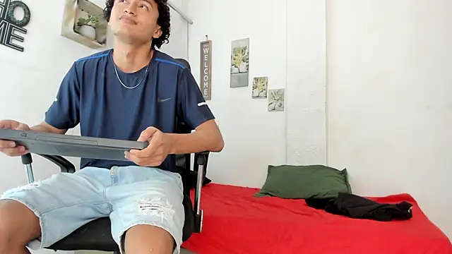 jeanspooll webcam
