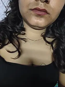 lili_jaan webcam