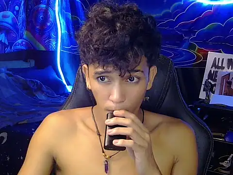 hugekenbigcock webcam