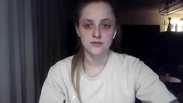 LeaWetGirl webcam