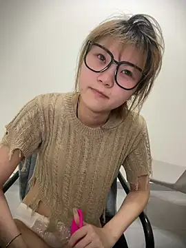 Rocket-Girl live cam on StripChat