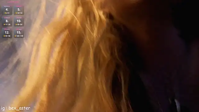 RebeccaAster live cam on StripChat