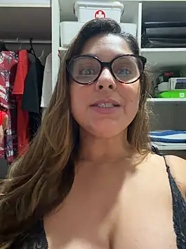 mariiii_morena - Mariiii_morena's free webcam - UK Sex Cams