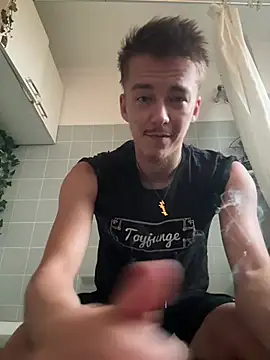 Toyjungee live cam on StripChat