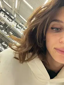 -AngelAri-