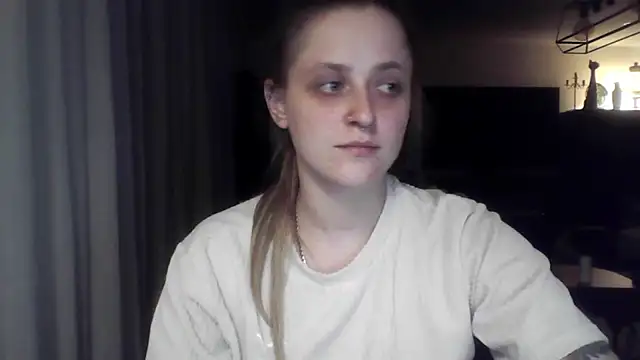LeaWetGirl webcam