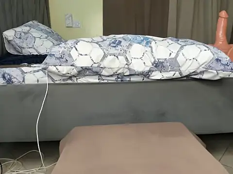 lionessfreak live sex cam