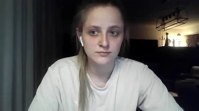 LeaWetGirl webcam
