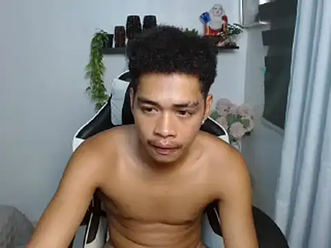 curlyasian_njxx webcam
