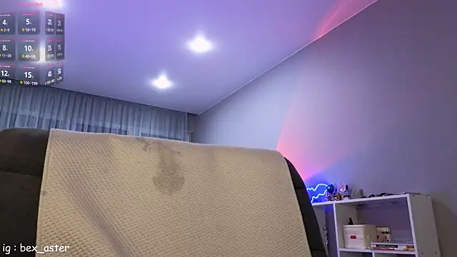 RebeccaAster webcam