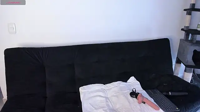Anniewine_ live cam on StripChat