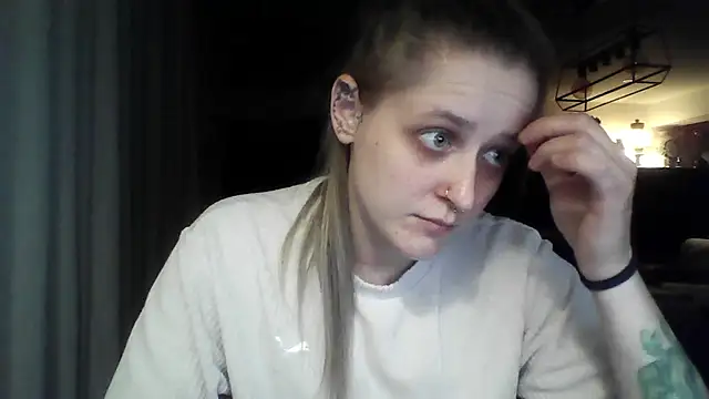 LeaWetGirl webcam