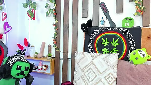 MeowMota_ live cam on StripChat