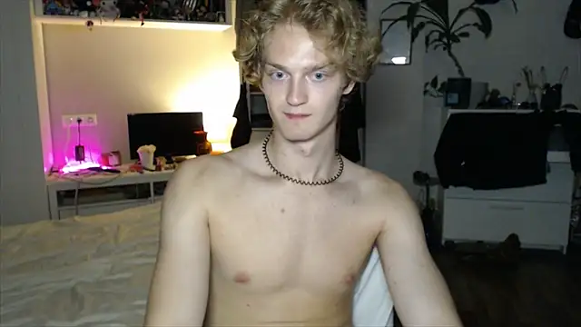 Daniel_yamm live cam on StripChat