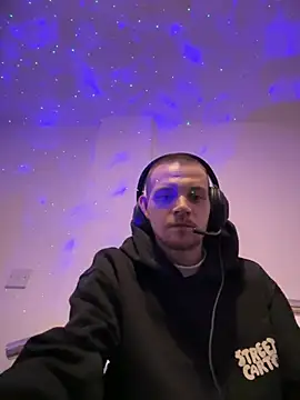 Z1uk live cam on StripChat