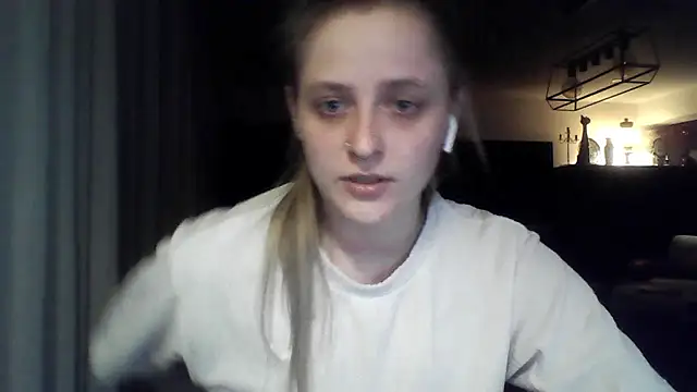 LeaWetGirl webcam