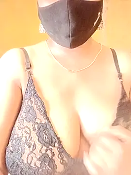Jiya_darling live cam on StripChat