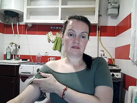 LoveNBloom webcam