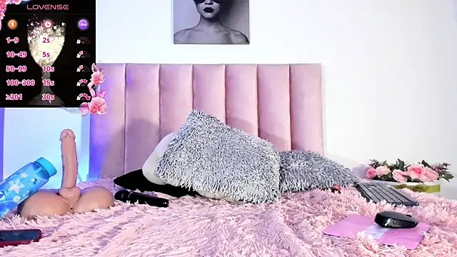 MiliMattel live cam on StripChat