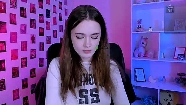 liana_kisses webcam