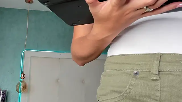 mia_gomez7 webcam