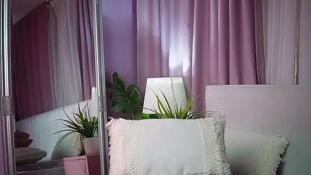 ameliabarbie - AmeliaBarbie's free webcam - UK Sex Cams
