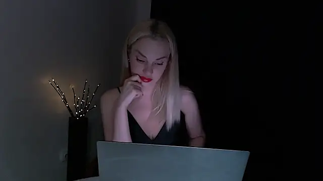 Lia_noo_regrets webcam