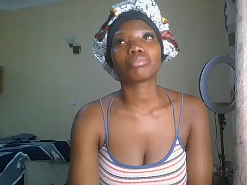 Mariana_150 live cam on StripChat