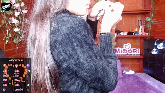 MidoriQuiinn webcam
