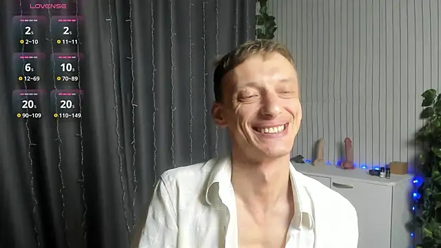 James2Inked live cam on StripChat