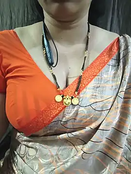 bhuvana_555 live webcam show