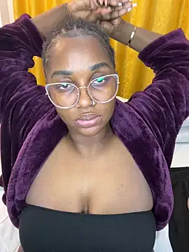Honeylust26 live cam on StripChat