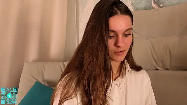 chloemilka live cam on StripChat