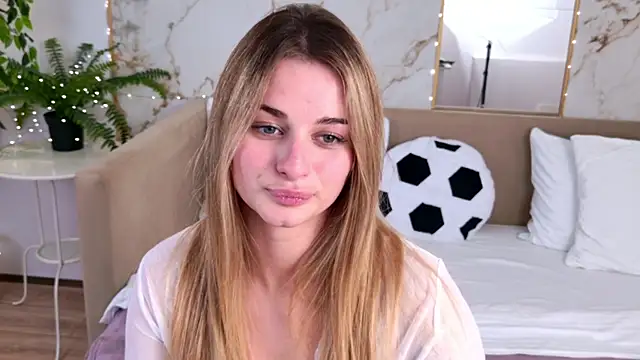 SweetyLicky live cam on StripChat