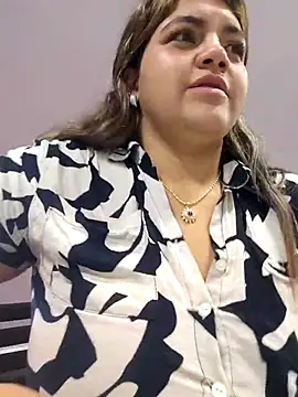 Ivy_enjoy live cam on StripChat