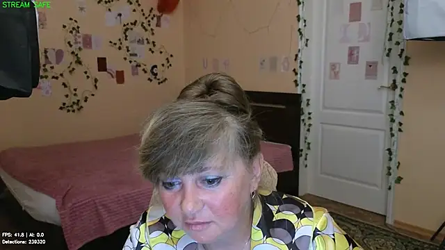 Melania_Cook live cam on StripChat