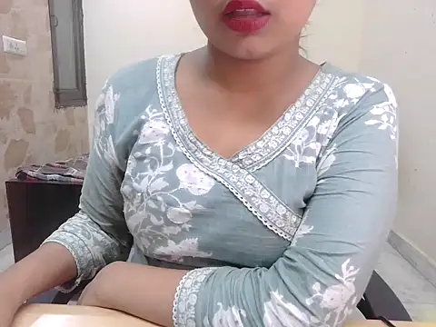 Bold-Divya1 live cam on StripChat